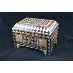 Sedef işlemeli hat kutusu